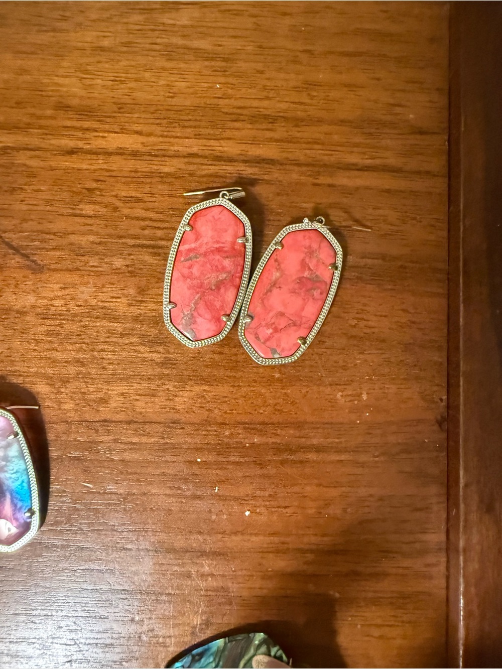 Kendra Scott Coral Stone Dangle Earrings -